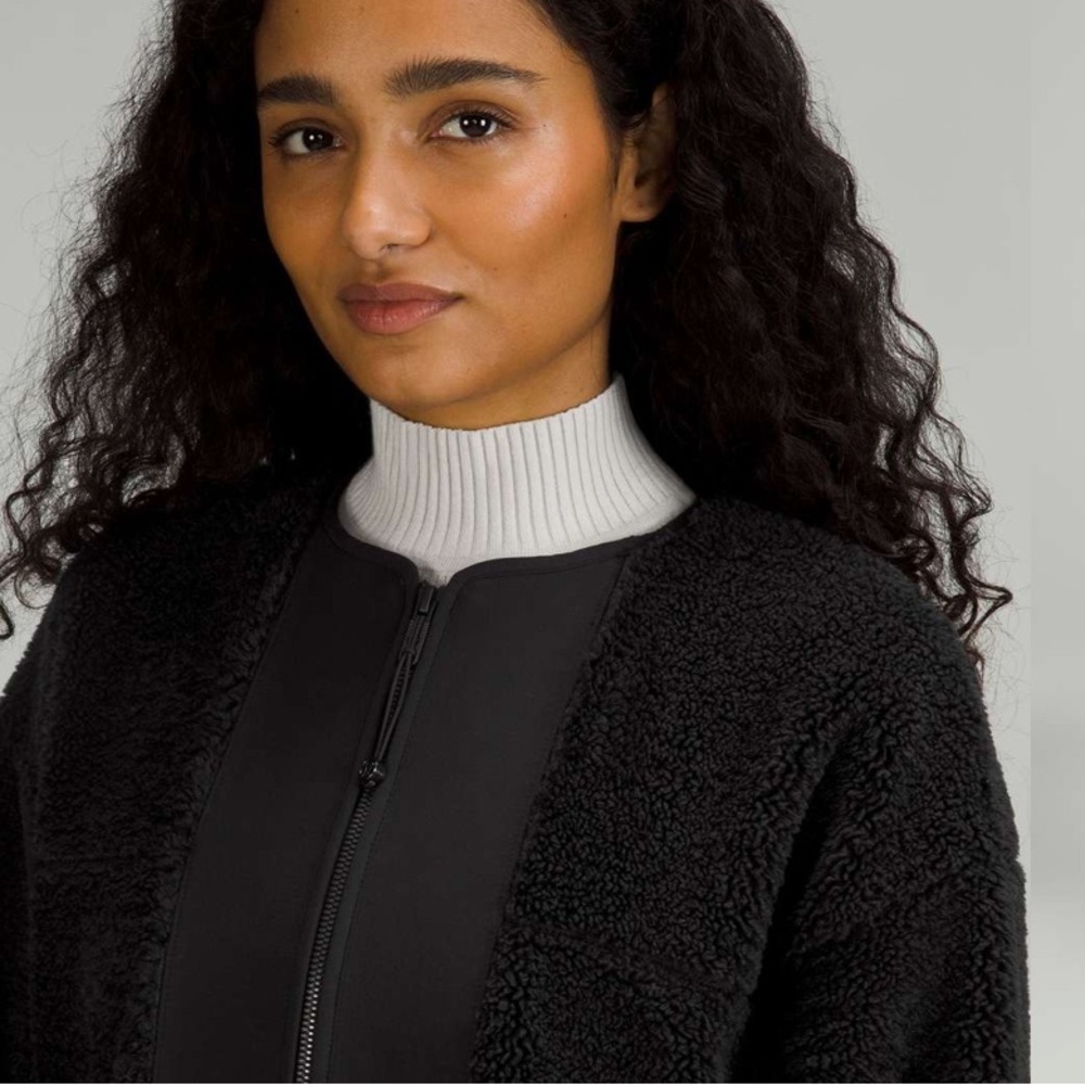 Lululemon 14 Collarless Textured Fleece Full Zip in Black - Picture 2 of 14